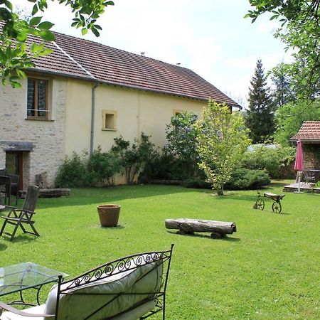 Villemoirieu La Bicyclette Fleurie Bed & Breakfast エクステリア 写真