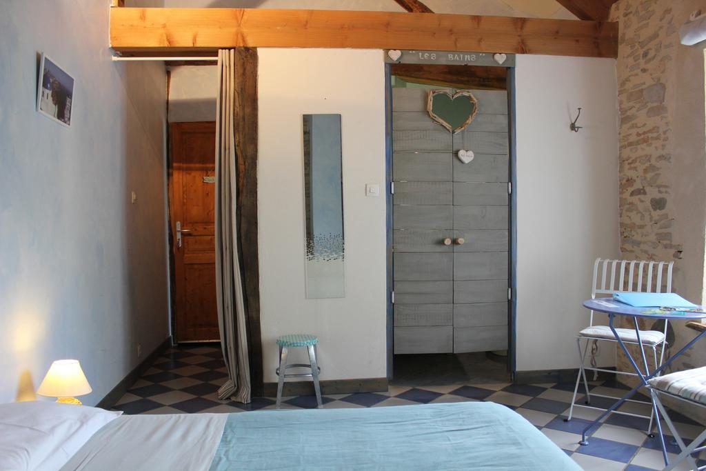 Villemoirieu La Bicyclette Fleurie Bed & Breakfast 部屋 写真