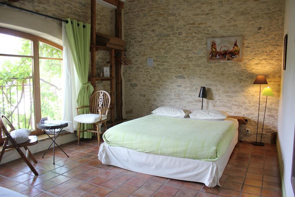 Villemoirieu La Bicyclette Fleurie Bed & Breakfast 部屋 写真