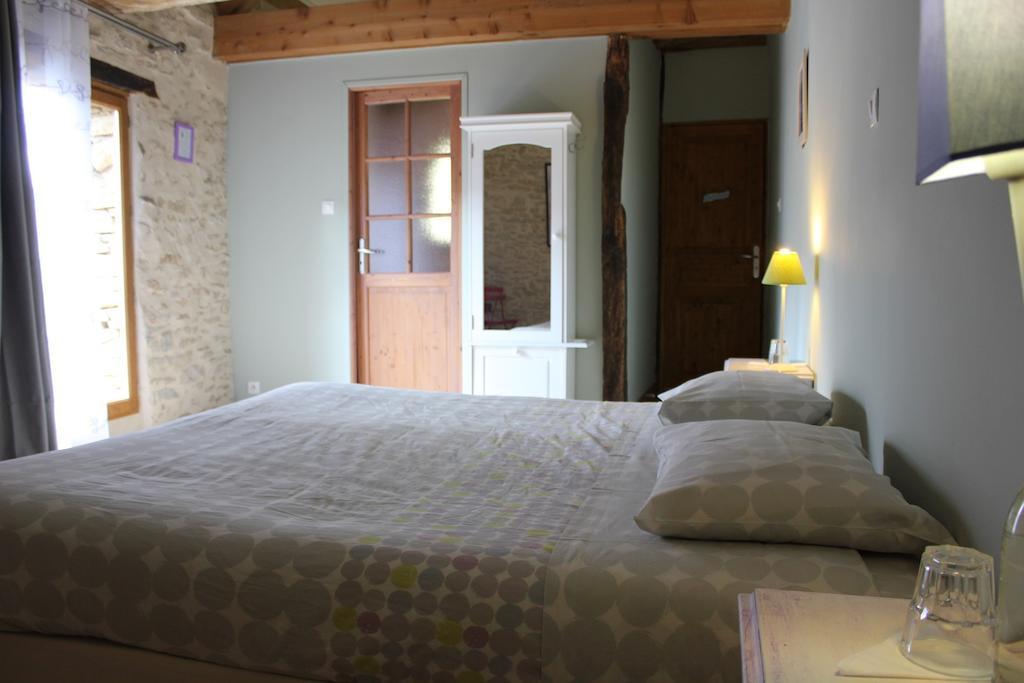 Villemoirieu La Bicyclette Fleurie Bed & Breakfast 部屋 写真