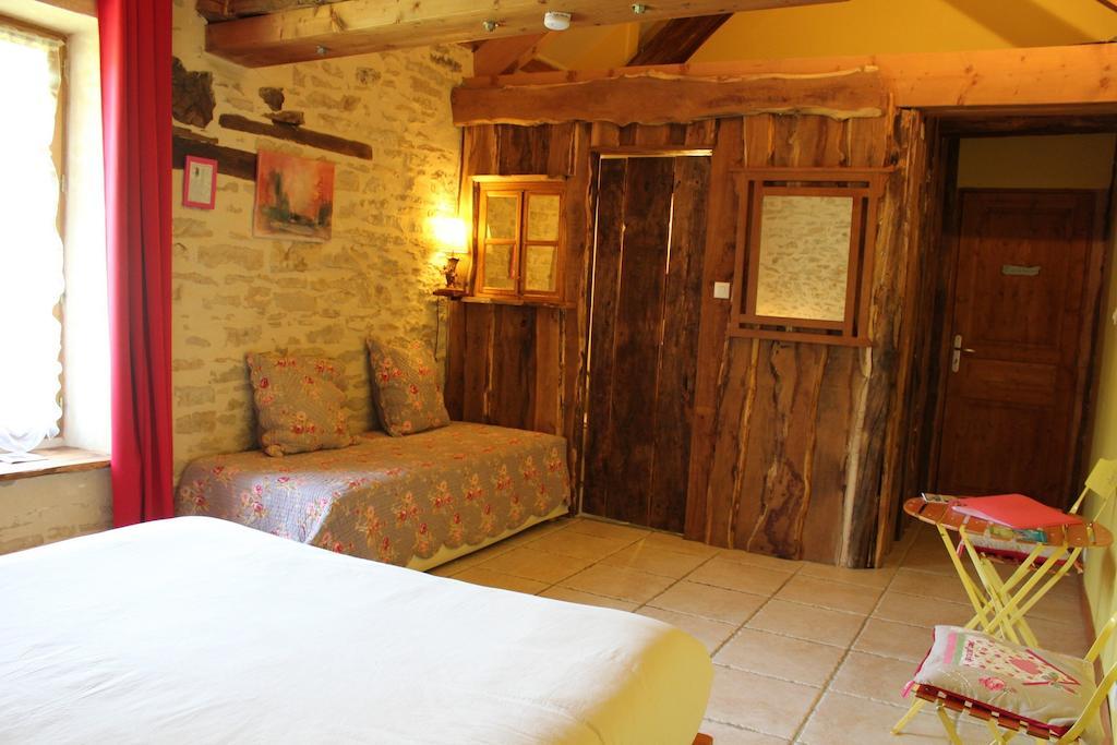 Villemoirieu La Bicyclette Fleurie Bed & Breakfast 部屋 写真