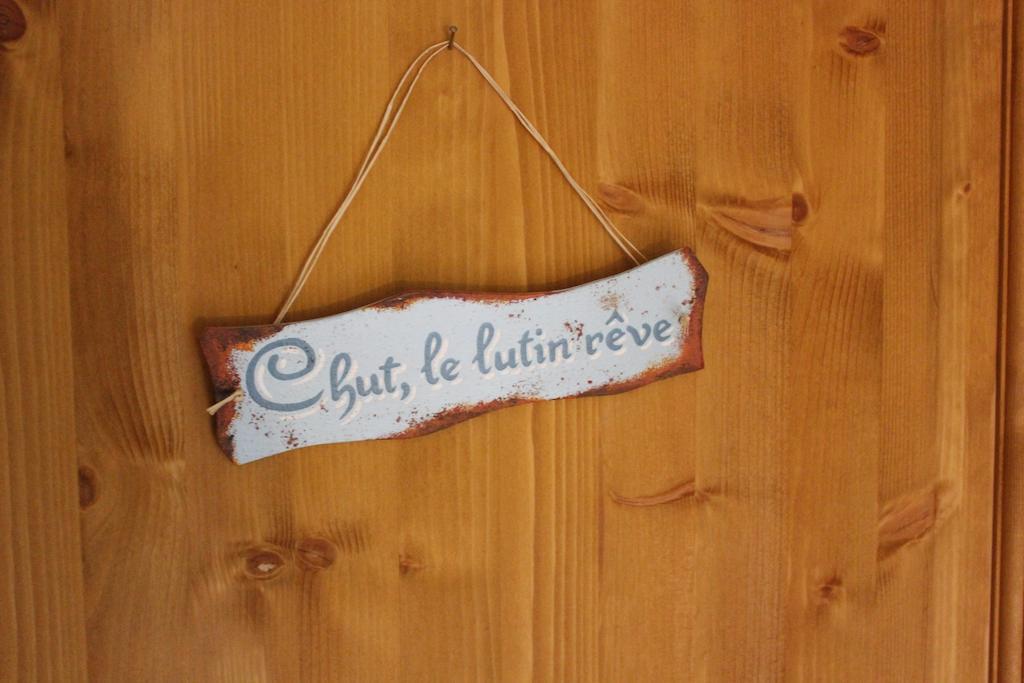 Villemoirieu La Bicyclette Fleurie Bed & Breakfast 部屋 写真