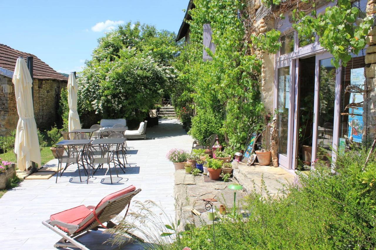 Villemoirieu La Bicyclette Fleurie Bed & Breakfast エクステリア 写真